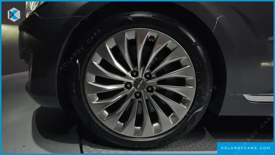 GENESIS EQ900 3.8 GDI AWD