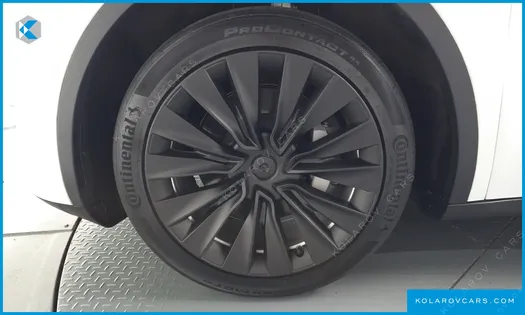 TESLA MODEL Y LONG RANGE AWD