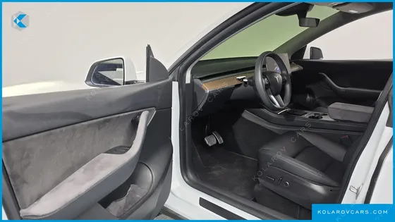 TESLA MODEL Y LONG RANGE AWD