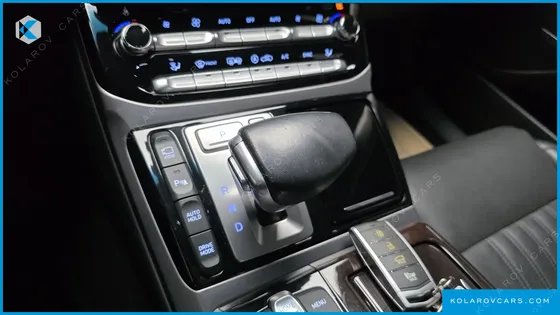 GENESIS EQ900 3.8 GDI AWD