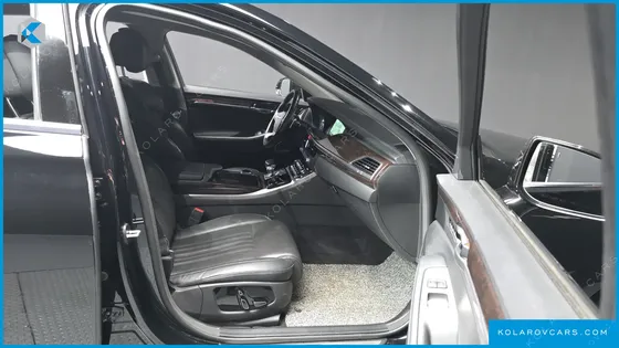 GENESIS EQ900 3.8 GDI AWD