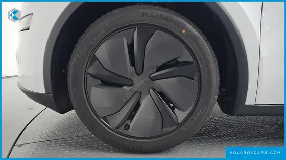TESLA MODEL Y PREMIUM RWD