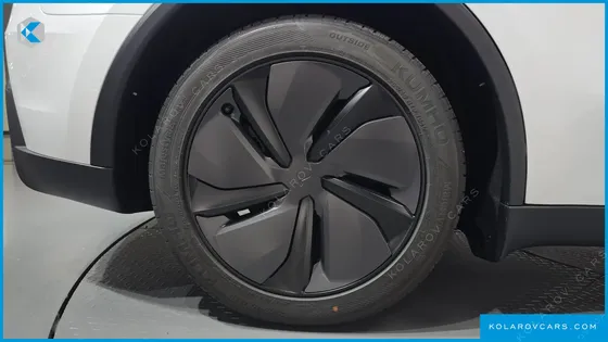 TESLA MODEL Y PREMIUM RWD