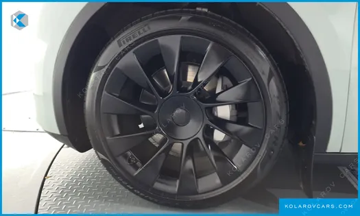 TESLA MODEL Y LONG RANGE AWD