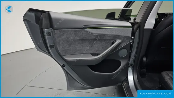 TESLA MODEL Y LONG RANGE AWD