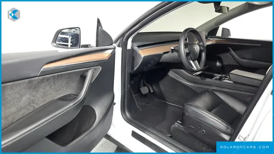 TESLA MODEL Y LONG RANGE AWD