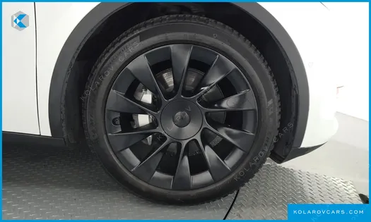TESLA MODEL Y LONG RANGE AWD