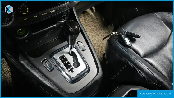 KGM - SSANGYONG KORANDO 4WD CHATEAU 9-SEATER