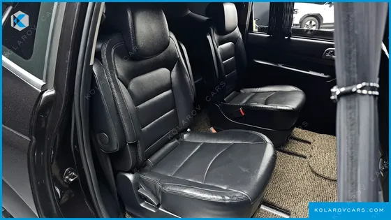 KGM - SSANGYONG KORANDO 4WD CHATEAU 9-SEATER