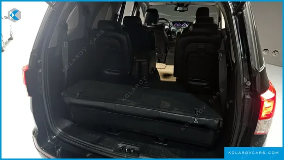 KGM - SSANGYONG KORANDO 4WD CHATEAU 9-SEATER