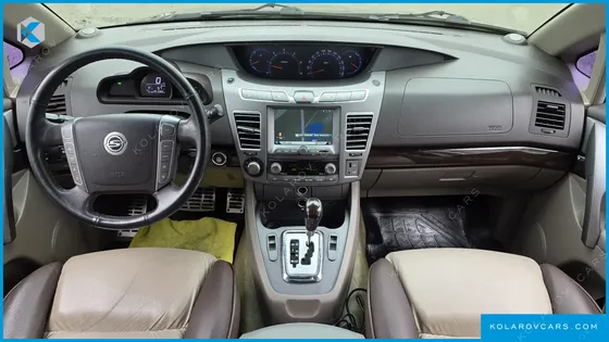 KGM - SSANGYONG KORANDO 4WD CHATEAU 11-SEATER