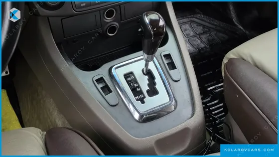 KGM - SSANGYONG KORANDO 4WD CHATEAU 11-SEATER