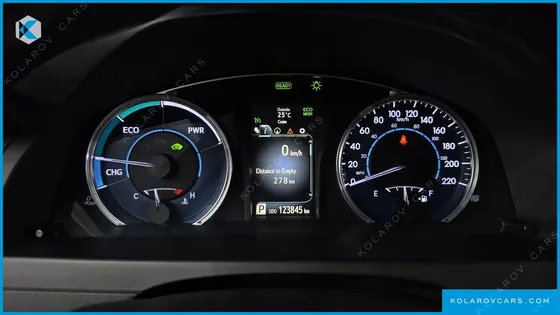 TOYOTA CAMRY HYBRID XLE