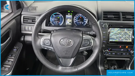 TOYOTA CAMRY HYBRID XLE
