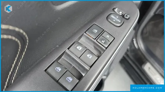 TOYOTA CAMRY HYBRID XLE