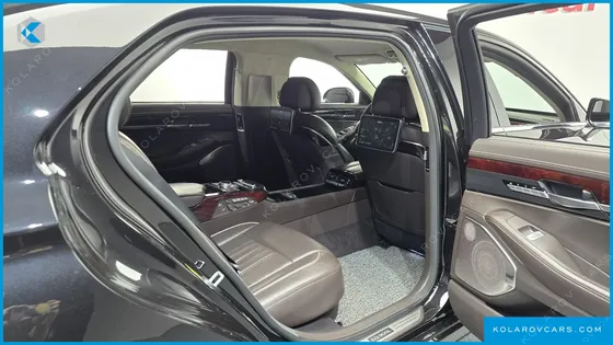 GENESIS EQ900 5.0 GDI AWD LIMOUSINE