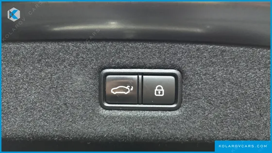 GENESIS EQ900 5.0 GDI AWD LIMOUSINE