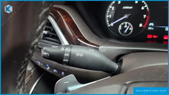 GENESIS EQ900 5.0 GDI AWD LIMOUSINE