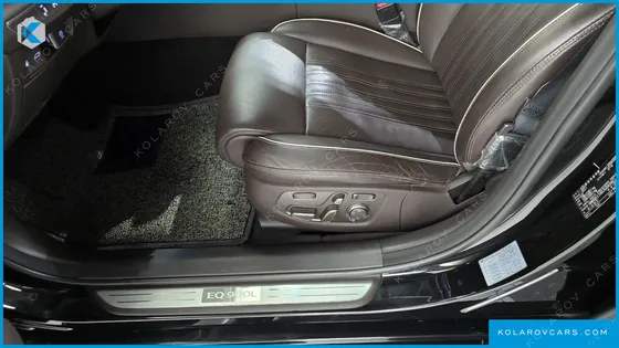 GENESIS EQ900 5.0 GDI AWD LIMOUSINE