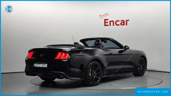 FORD MUSTANG CONVERTIBLE
