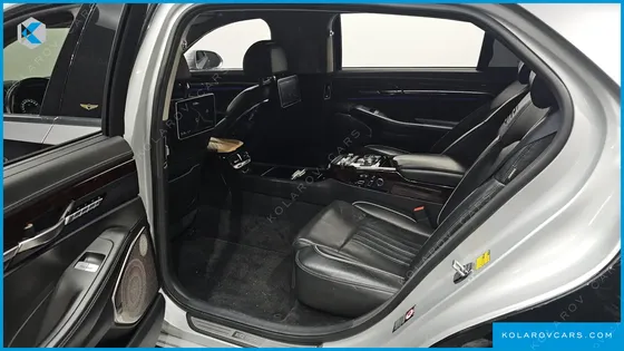 GENESIS EQ900 5.0 GDI AWD LIMOUSINE