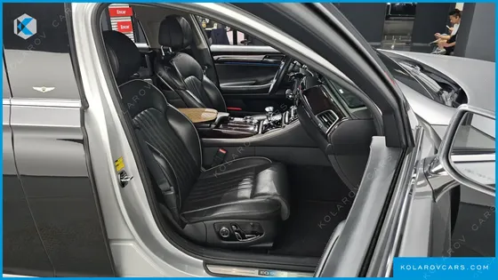 GENESIS EQ900 5.0 GDI AWD LIMOUSINE