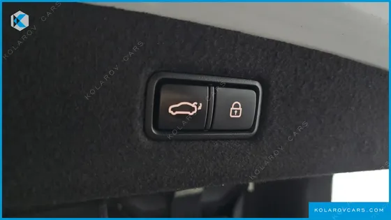 GENESIS EQ900 5.0 GDI AWD LIMOUSINE