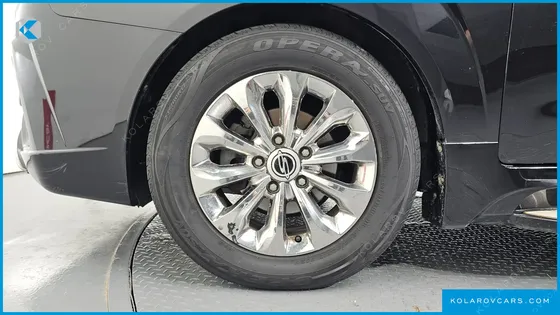 KGM - SSANGYONG KORANDO 4WD OUTDOOR EDITION 9-SEATER