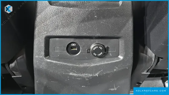 KGM - SSANGYONG KORANDO 4WD OUTDOOR EDITION 9-SEATER
