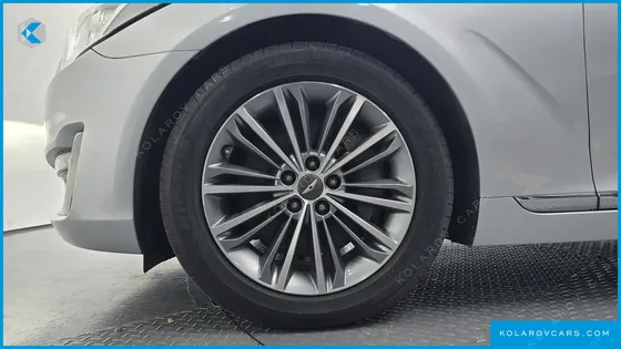 GENESIS EQ900 3.8 GDI AWD