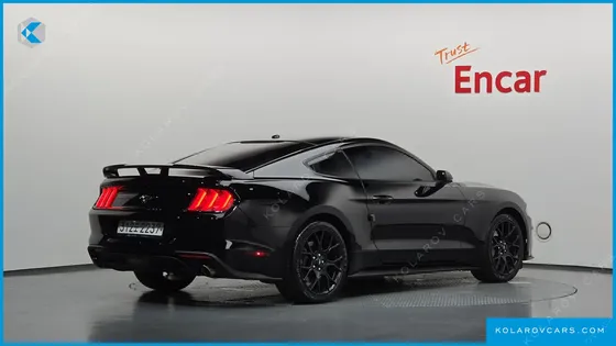 FORD MUSTANG COUPE