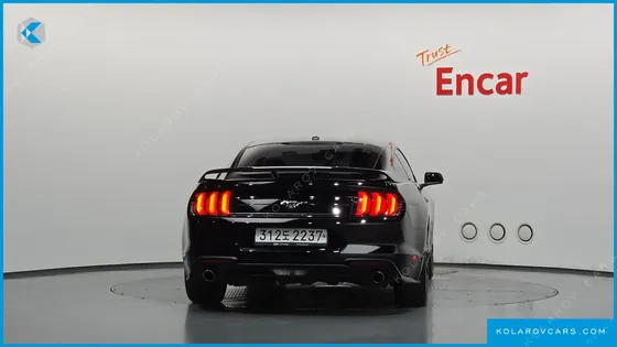 FORD MUSTANG COUPE