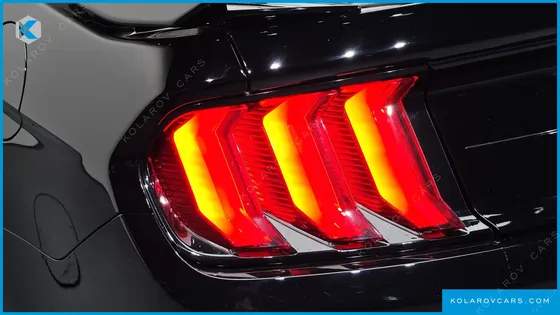 FORD MUSTANG COUPE