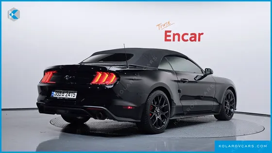 FORD MUSTANG CONVERTIBLE