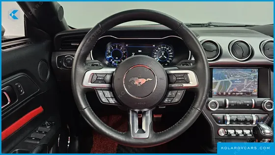 FORD MUSTANG CONVERTIBLE