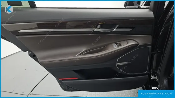 GENESIS EQ900 3.8 GDI AWD