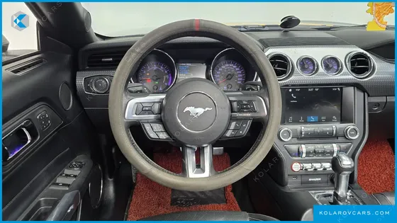 FORD MUSTANG CONVERTIBLE