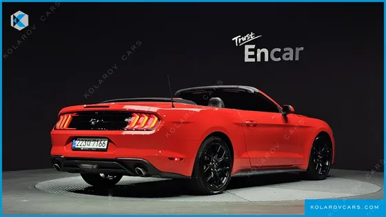 FORD MUSTANG CONVERTIBLE
