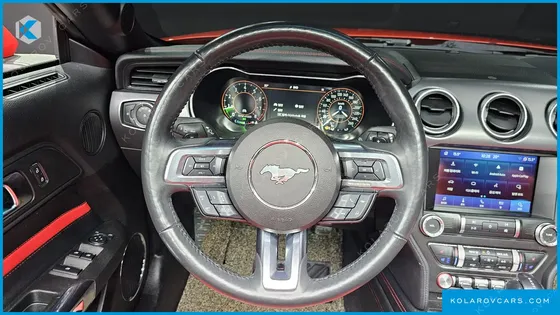 FORD MUSTANG CONVERTIBLE