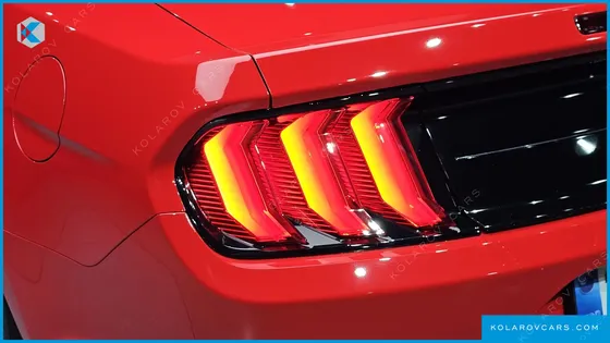 FORD MUSTANG CONVERTIBLE