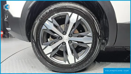 PEUGEOT 3008 1.5 BLUEHDI ALLURE