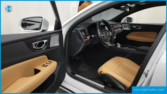 VOLVO S60 B5 INSCRIPTION