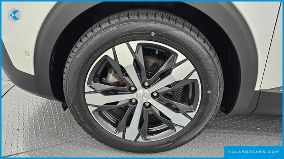 PEUGEOT 3008 1.5 BLUEHDI ALLURE