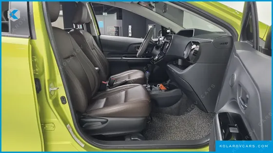 TOYOTA PRIUS 1.5