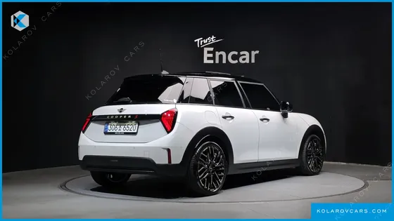 MINI COOPER 5 DOOR FAVOURED