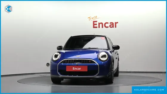 MINI COOPER 5 DOOR FAVOURED