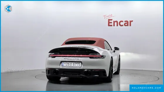 PORSCHE 911 CARRERA 4 GTS CABRIOLET