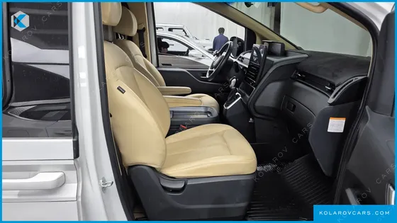 HYUNDAI STARIA NONE