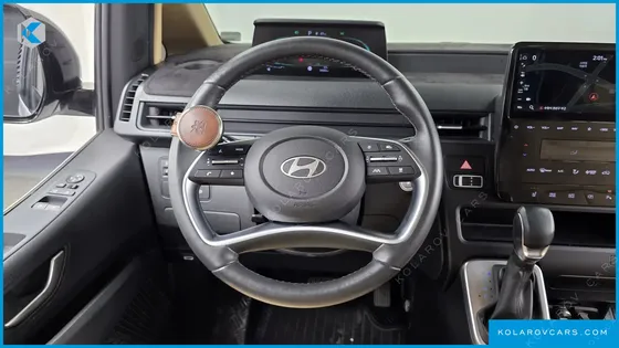 HYUNDAI STARIA NONE