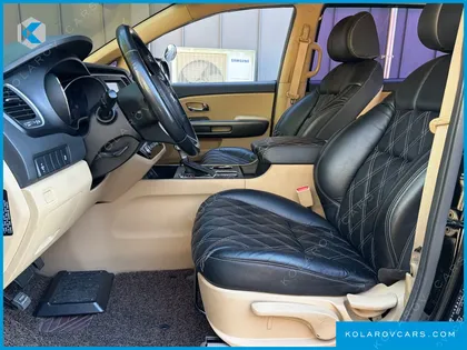 KIA CARNIVAL 9-SEATER LUXURY